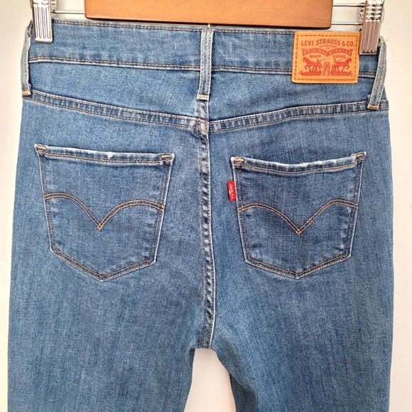 Levis | Women's 721 High-Rise Skinny - Picture 4 of 6
